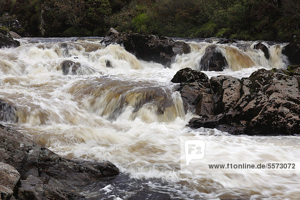 Wasserfall am Glen River bei Carrick  County Donegal  Irland  Europa
