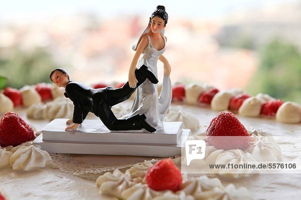 Wedding cake                                                                                                                                                                                            