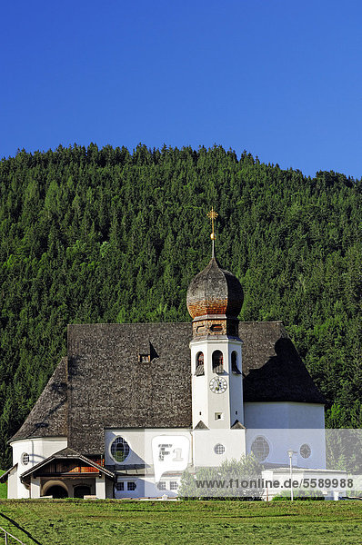 Kirche in Oberau bei Berchtesgaden  Berchtesgadener Land  Bayern  Deutschland  Europa  ÖffentlicherGrund