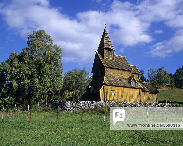 Europas älteste Stabkirche Urnes am Lustrafjorden  Sogn og Fjordane  Norwegen  Skandinavien  Europa