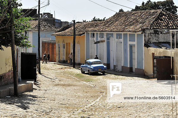 Seitenstraße  Kopfsteinplaster  Altstadt  Trinidad  Kuba  Große Antillen  Karibik  Mittelamerika  Amerika