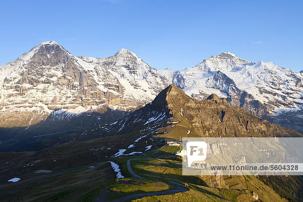 Eiger  Mönch und Jungfrau  Berggasthaus Männlichen  vom Männlichen gesehen  Berner Oberland  Schweiz  Europa