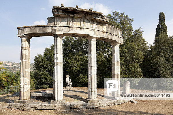 Nympheum and the Temple of Venus at Hadrian's Villa  Villa Adriana  Tivoli  Italy  Europe