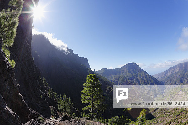 Blick vom Lomo del Escuchadero  Nationalpark Caldera de Taburiente  La Palma  Kanaren  Kanarische Inseln  Spanien  Europa Caldera de Taburiente Nationalpark