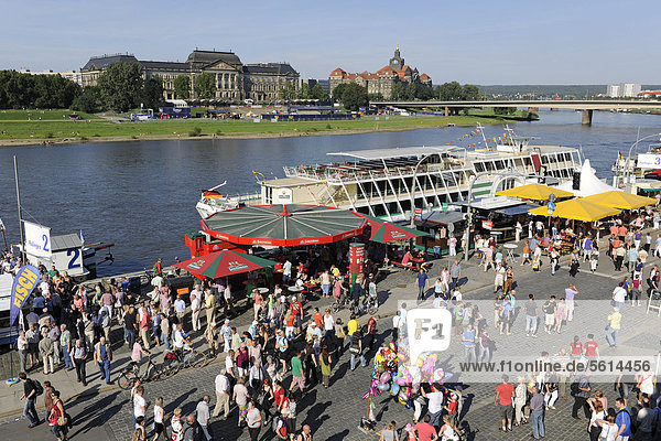 Dresden City Festival  Terrassenufer waterfront  Elbe River and boats  Saxony  Germany  Europe