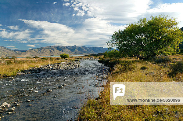 Landschaft in der Nähe von El Calafate  Nationalpark Los Glaciares  UNESCO-Weltkulturerbe  Gebirgskette  Provinz Santa Cruz  Patagonien  Argentinien  Südamerika