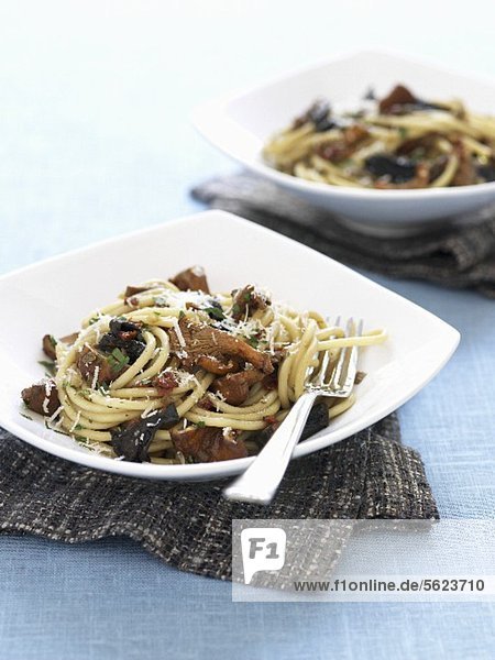 Pasta with mushrooms and Parmesan
