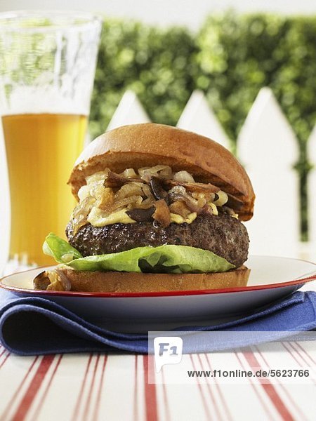 Hamburger with Stilton  caramelized shallots and mushrooms  with beer