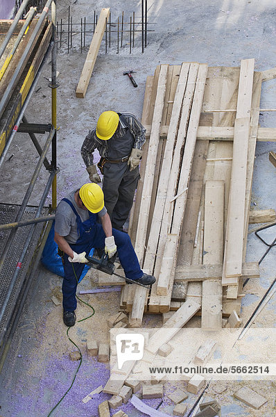 Kettensäge bauen einsteigen schneiden arbeiten Holz