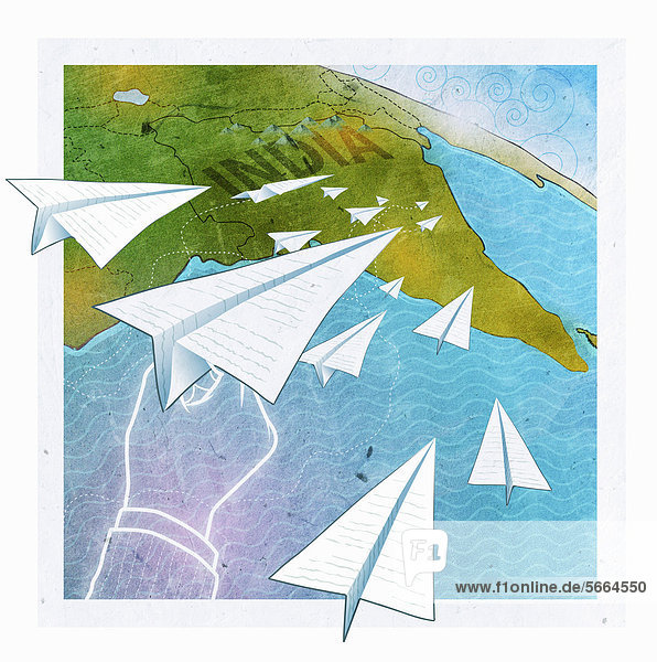 Arm wirft Papierflugzeuge Richtung Indien auf einer Karte