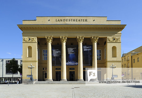 Landestheater  Innsbruck  Tirol  Österreich  Europa  ÖffentlicherGrund