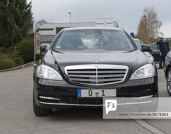 The official car of the German Federal President  inaugural visit of Federal President Joachim Gauck and his partner Daniela Schadt in Baden-Wuerttemberg  Dettenhausen  Baden-Wuerttemberg  Germany  Europe