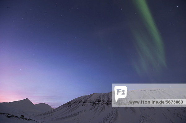 Nordlichter  Polarnacht  Spitzbergen  Svalbard  Norwegen  Europa