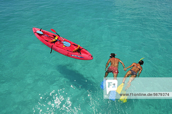 Snorkellers  Bora Bora  Leeward Islands  Society Islands  French Polynesia  Pacific Ocean