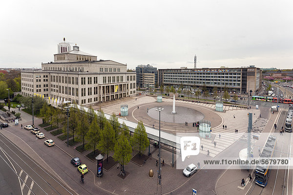 Oper  Opera House on Augustusplatz square  panorama  former main post office  fountain  Leipzig  Saxony  Germany  Europe