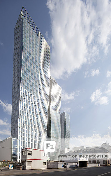 Nextower office tower  Jumeirah Hotel  Palais Quartier district  Frankfurt am Main  Hesse  Germany  Europe  PublicGround