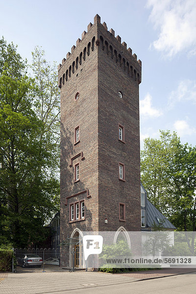 Ehemaliger Wasserturm der Villa Grüneburg  Frankfurt am Main  Hessen  Deutschland  Europa  ÖffentlicherGrund