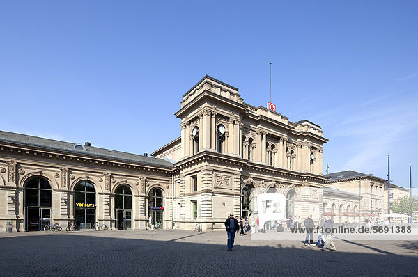 Central railway station  station building  Mainz  Rhineland-Palatinate  Germany  Europe  PublicGround