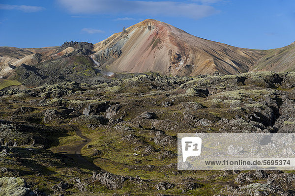 Vulkan Brennisteinsalda  Rhyolith-Berge und Lavafeld Laugahraun  Landmannalaugar  Fjallabak Naturschutzgebiet  Hochland  Island  Europa