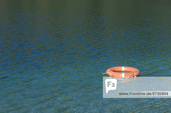 Deutschland  Bayern  Rettungsschwimmer auf dem Starnberger See