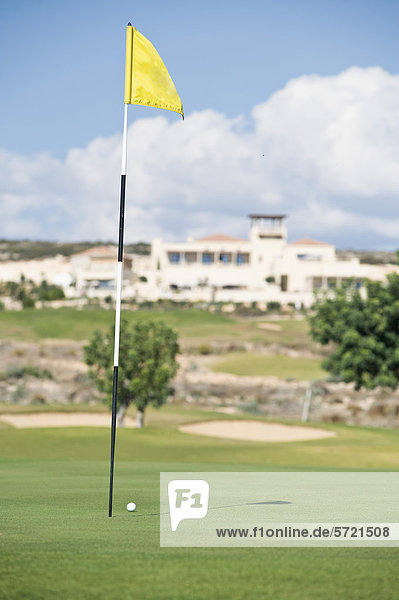 Zypern  Golfflagge auf dem Golfplatz