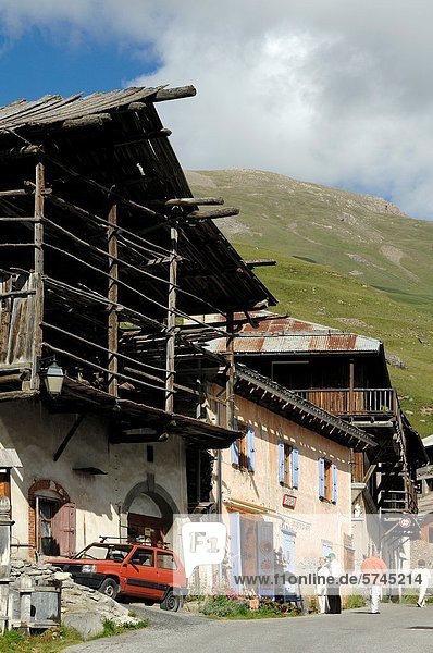 Frankreich französisch Tradition Alpen Blockhaus Ortsteil Hautes-Alpes Holzhäuser