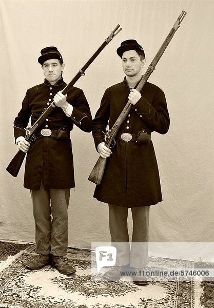 Vereinigte Staaten von Amerika USA Pose Soldat Fotograf 2 jung Gewehr Pennsylvania