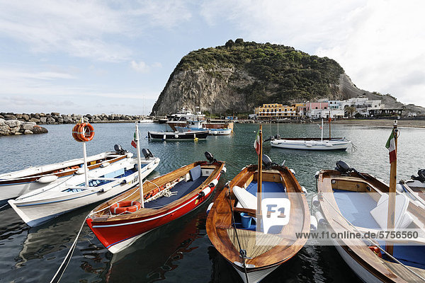 Fischerdorf Sant'Angelo  Serrara Fontana  Insel Ischia  Golf von Neapel  Kampanien  Süditalien  Italien  Europa