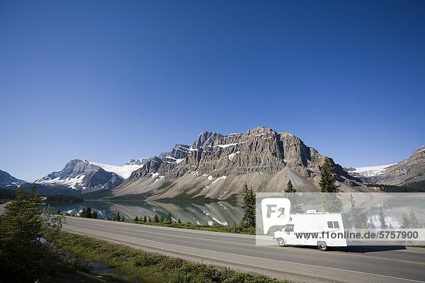 Bundesstraße Banff Nationalpark Eisfeld Alberta Kanada