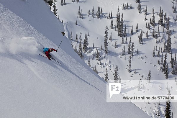 Ski  Skifahrer  Frische  drehen  Tagesausflug  Gesichtspuder  British Columbia  Kanada