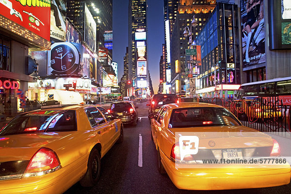 Verkehr in Times Square in New York City