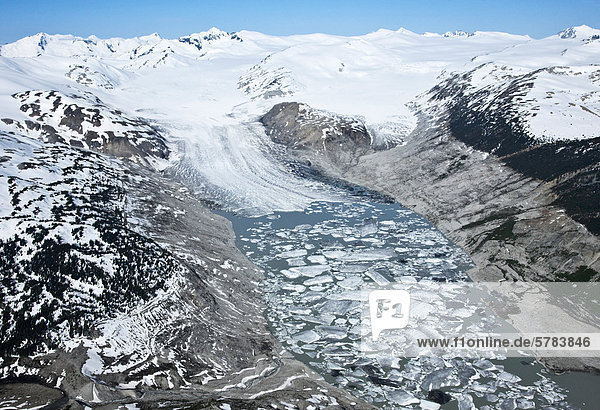 Luftaufnahmen über der Brücke Fluss-Gletscher in der South Cariboo Chilcotin Region British Columbia Kanada