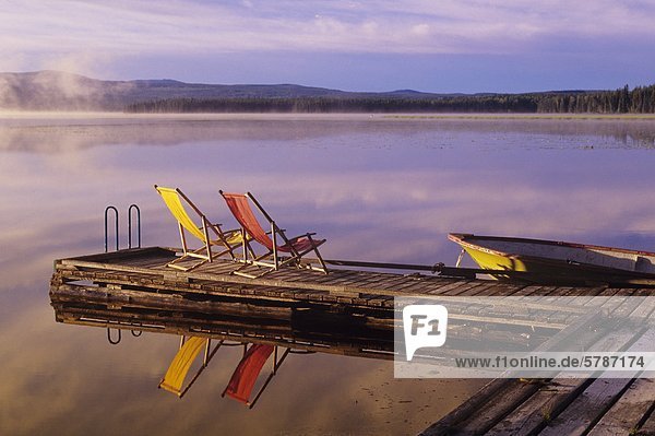 Stuhl See Dock frontal Lodge Landhaus Teamwork 10 Geographie britisch Kanada Weihwasserbecken