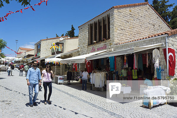 Geschäfte in der Altstadt  Zeytineli Köyü  Alacati  Izmir  Türkei  Asien