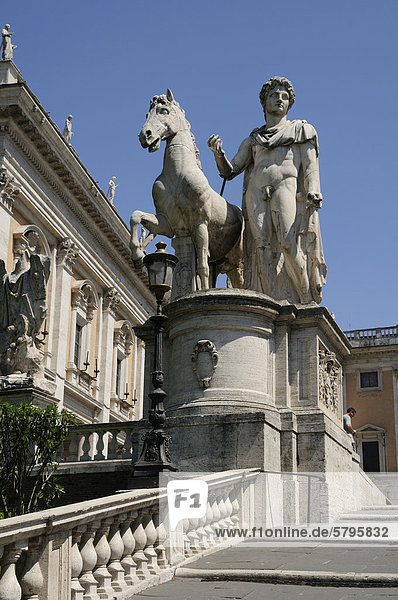 Treppe und Statue von Michelangelo  Kapitol  Rom  Italien  Europa
