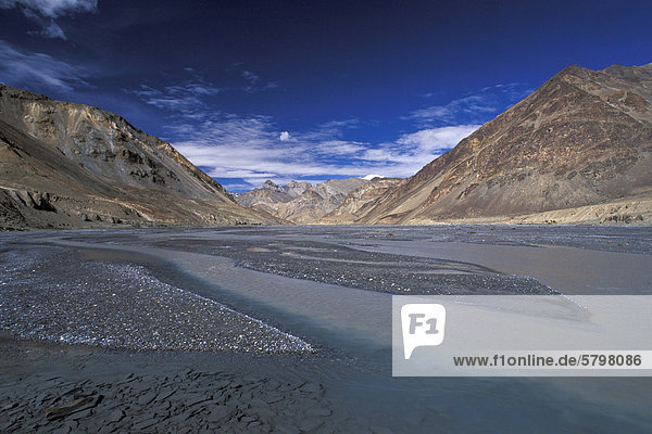 Tal des Pare oder Paru Chhu bei Norbu Sumdo Kibber-Karzok-Trek Himachal Pradesh indischer Himalaya Nordindien Indien Asien