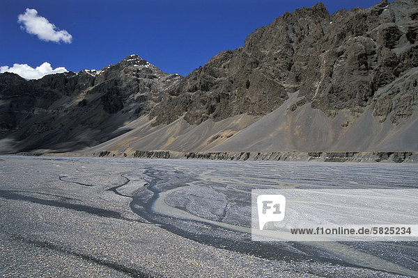 Tal des Pare oder Paru Chhu bei Dutungü nahe tibetischer Grenzeü Kibber-Karzok-Trekü Himachal Pradeshü indischer Himalayaü Nordindienü Indienü Asien