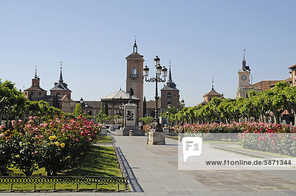Plaza de Cervantes Platz  Alcala de Henares  Spanien  Europa