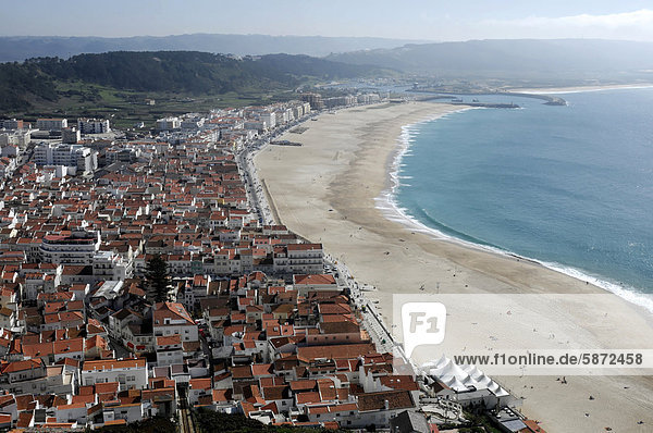 Nazare  Ausblick von Sitio  Aussichtspunkt Oberstadt  Zentralportugal  Portugal  Europa