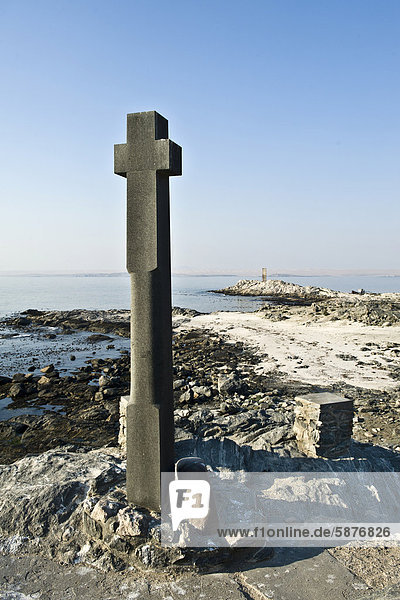 Diaz Cross  erected in 1488 by the Portuguese navigator Diay  south of Luederitz  Namibia  Africa
