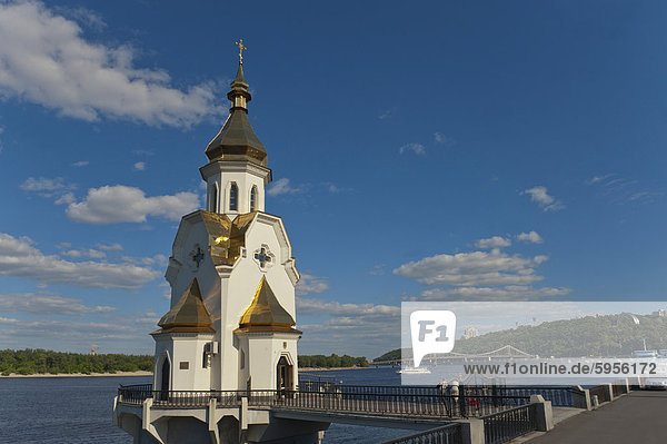 St. Nicholas Orthodox Church  Dnieper River  Kiev  Ukraine  Europe