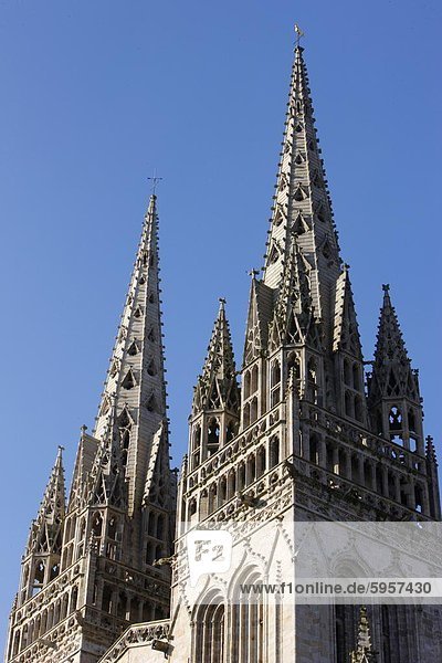 Saint-Corentin Kathedrale Türme  Quimper  Frankreich  Bretagne  Finistere  Europa