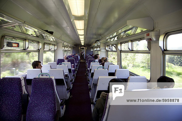 Innenraum einer Eisenbahnverkehr auf der West Highland Line  Schottland  Vereinigtes Königreich  Europa