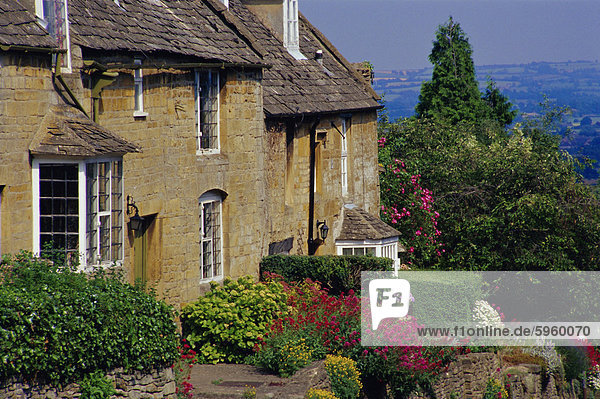 Village houses  Bourton-on-the-Hill  Cotswolds  Gloucestershire  England  UK  Europe