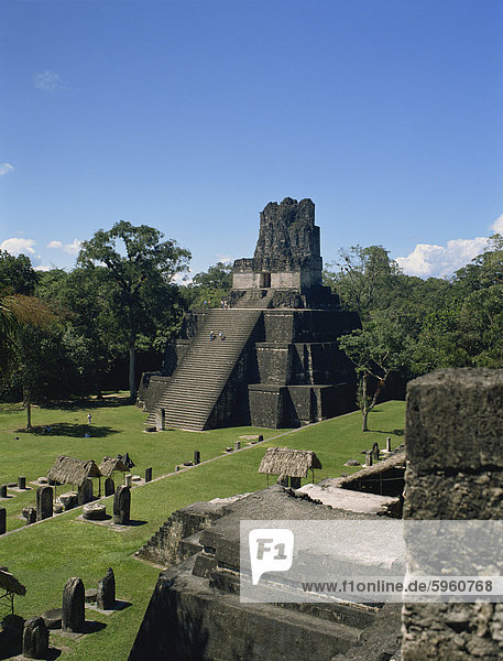 II. Tempel  große Plaza  Tikal  UNESCO World Heritage Site  Guatemala  Zentralamerika