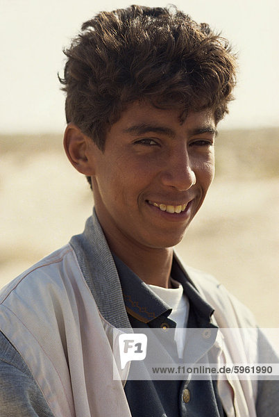 A 15 year old Tunisian boy  Douz  Tunisia  North Africa  Africa