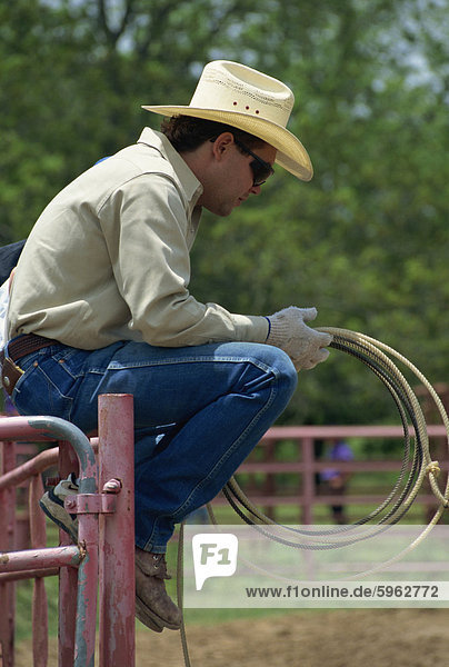 Cowboy auf dem Rodeo  San Antonio  Texas  Vereinigte Staaten von Amerika  Nordamerika