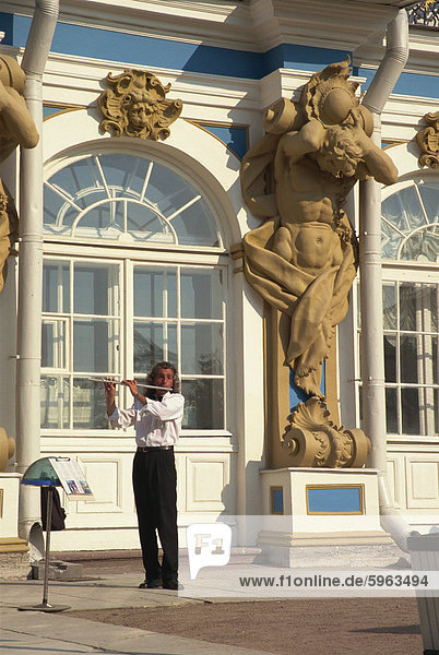 Musiker außerhalb von Katharinas Palast  Puschkin  Russland  Europa