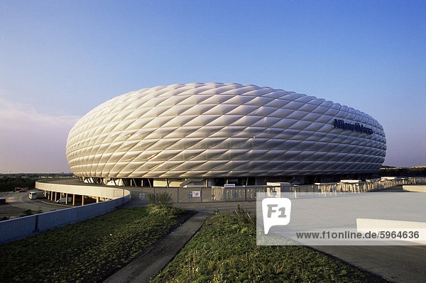 Das Fußballstadion Allianz Arena  das das Eröffnungsspiel der 2006 World Cup  München  Bayern  Deutschland  Europa aufnehmen werden
