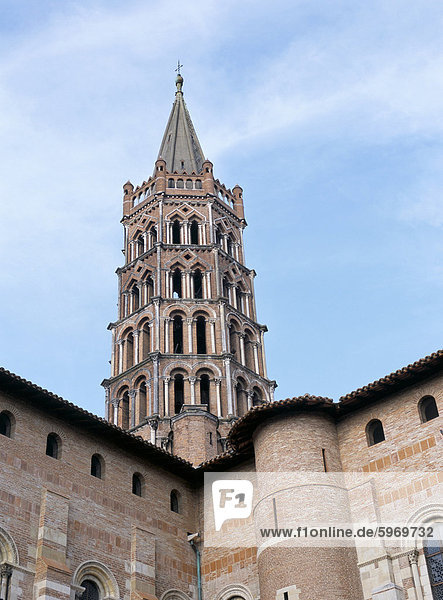 Achteckige Glockenturm  Basilika St. Cernin  Toulouse  Midi-Pyrenees  Frankreich  Europa